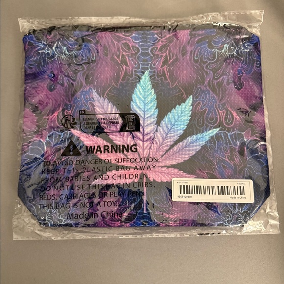 NWT-Leaf Design Makeup Case/Travel Bag - Picture 6 of 6